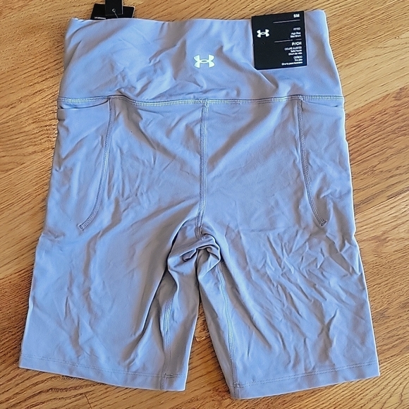 NWT Under Armour Bike Shorts Size Small - Picture 2 of 5